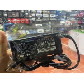 CARGADOR LAPTOP TOSHIBA 15V 5A